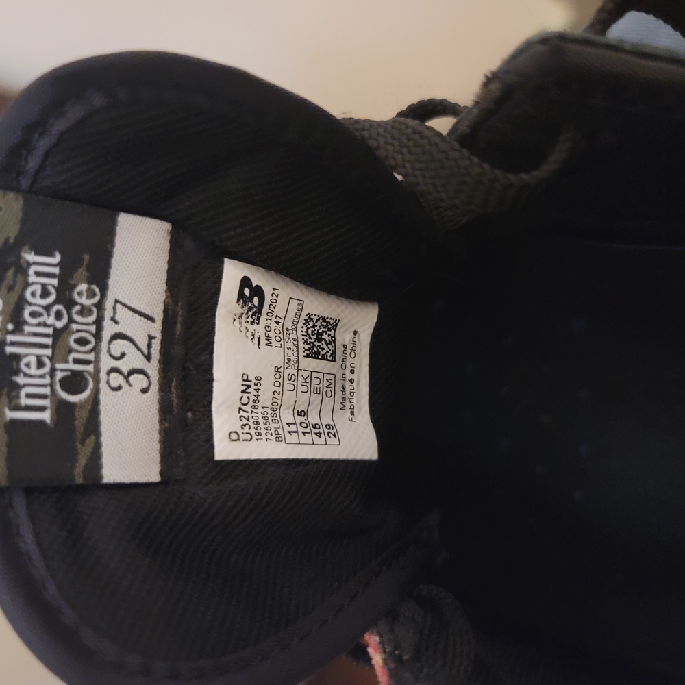 New Balance Black and Tan Sneakers - Picture 2 of 6
